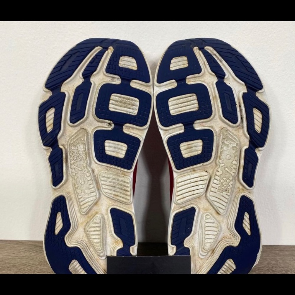 Hoka One One - Bondi 6 - Women's 8.5 - Picture 7 of 7